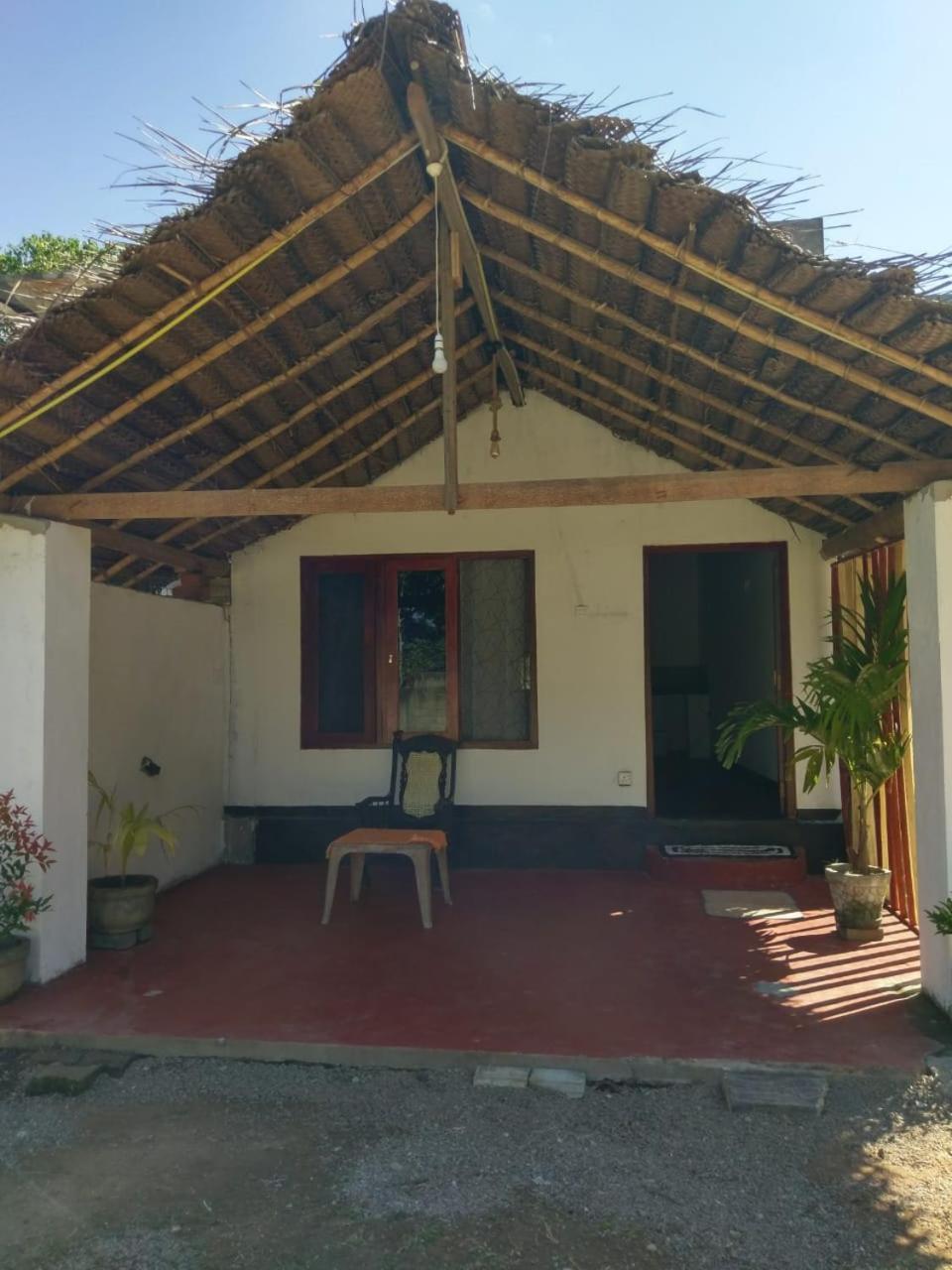 Peacock Garden Acomodação com café da manhã Tangalle Exterior foto